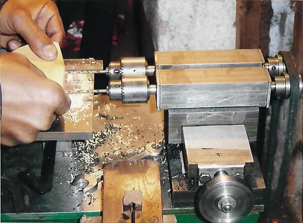 Precision cutting of boxwood blanks for violin and viola pegs